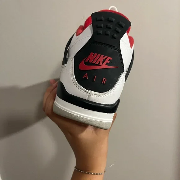 Jordan 4s Fire Reds - Picture 4 of 5